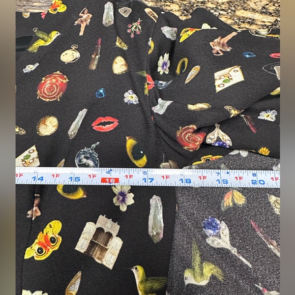 RARE Alexander McQueen Obsession Print Cape Sleeve Black Crepe Dress - Size 44 - Picture 13 of 16